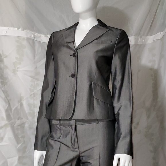 Brand new set of 2 (pants and suit) - Picture 1 of 10